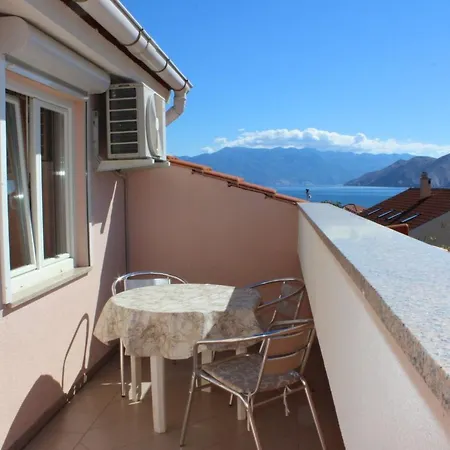 In Mit Eigenem Balkon By Interhome Apartamento *