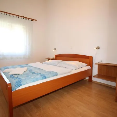 Apartment In Mit Eigenem Balkon By Interhome