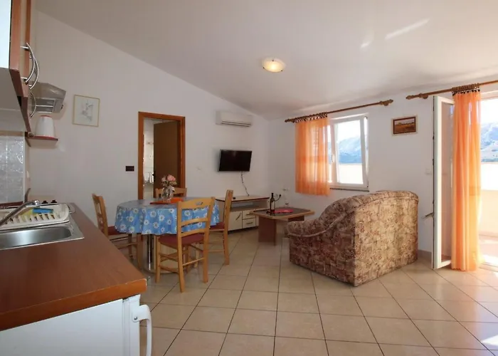 Apartman In Mit Eigenem Balkon By Interhome